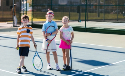Các khóa học tennis cho trẻ em 